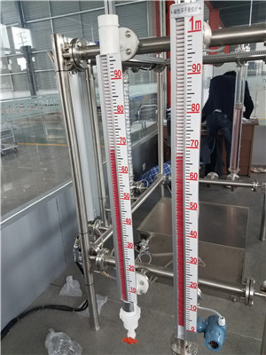 pp磁翻板液位計現(xiàn)場安裝使用圖